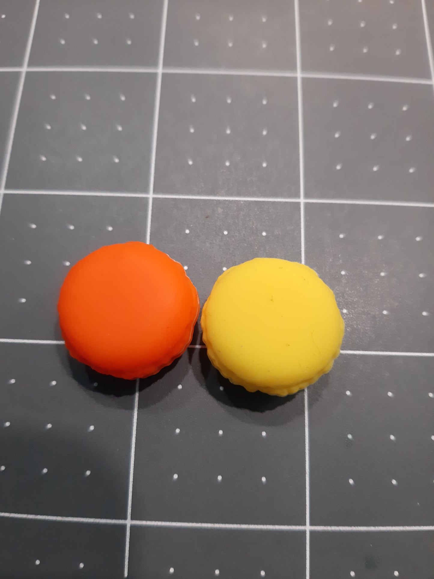 Macaroon~ stitch stoppers