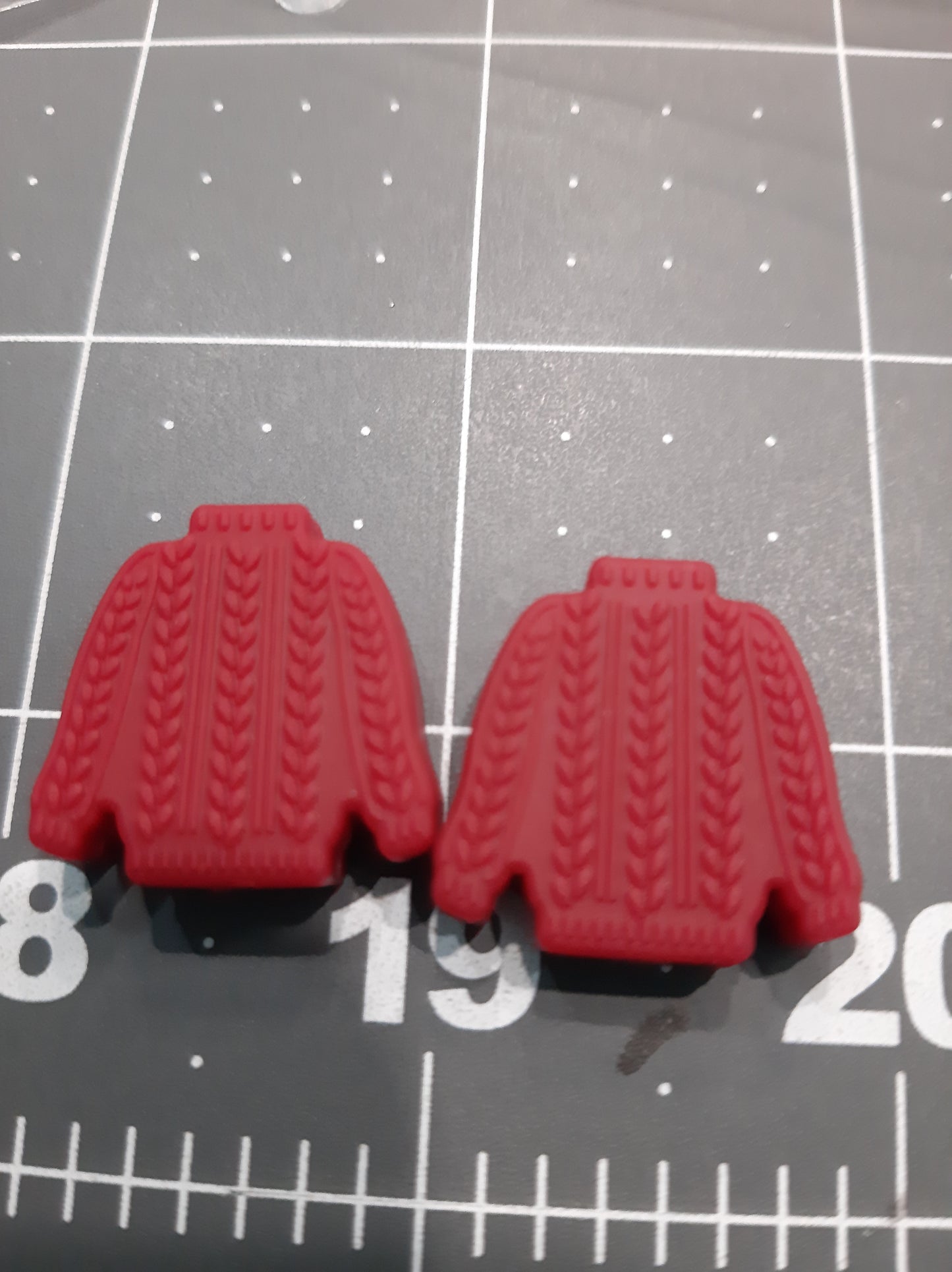 Knitted Sweater ~ stitch stoppers