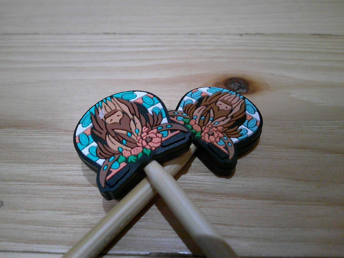 Highland Cow w/ flowers & horseshoe ~ stitch stoppers