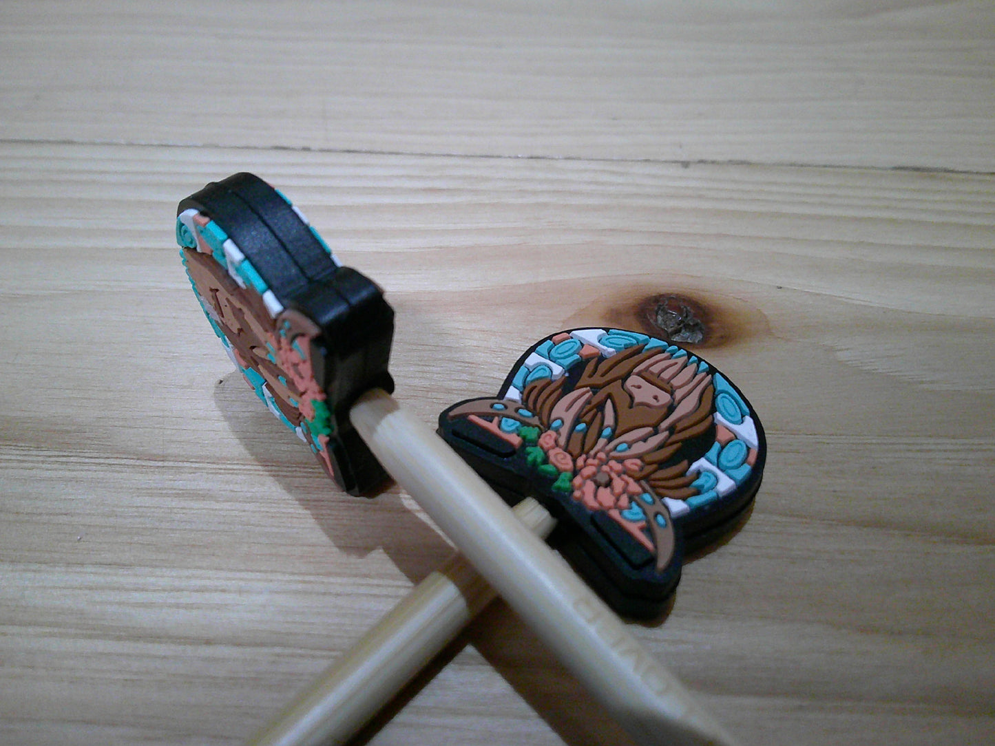 Highland Cow w/ flowers & horseshoe ~ stitch stoppers
