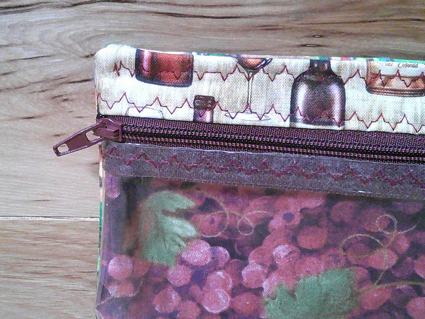 Wine bottles w/ grapes ~ project bags