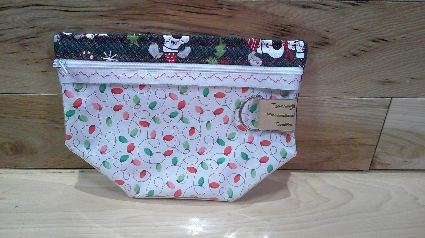 Dogs' w/ holly & Christmas lights ~ Project Bags