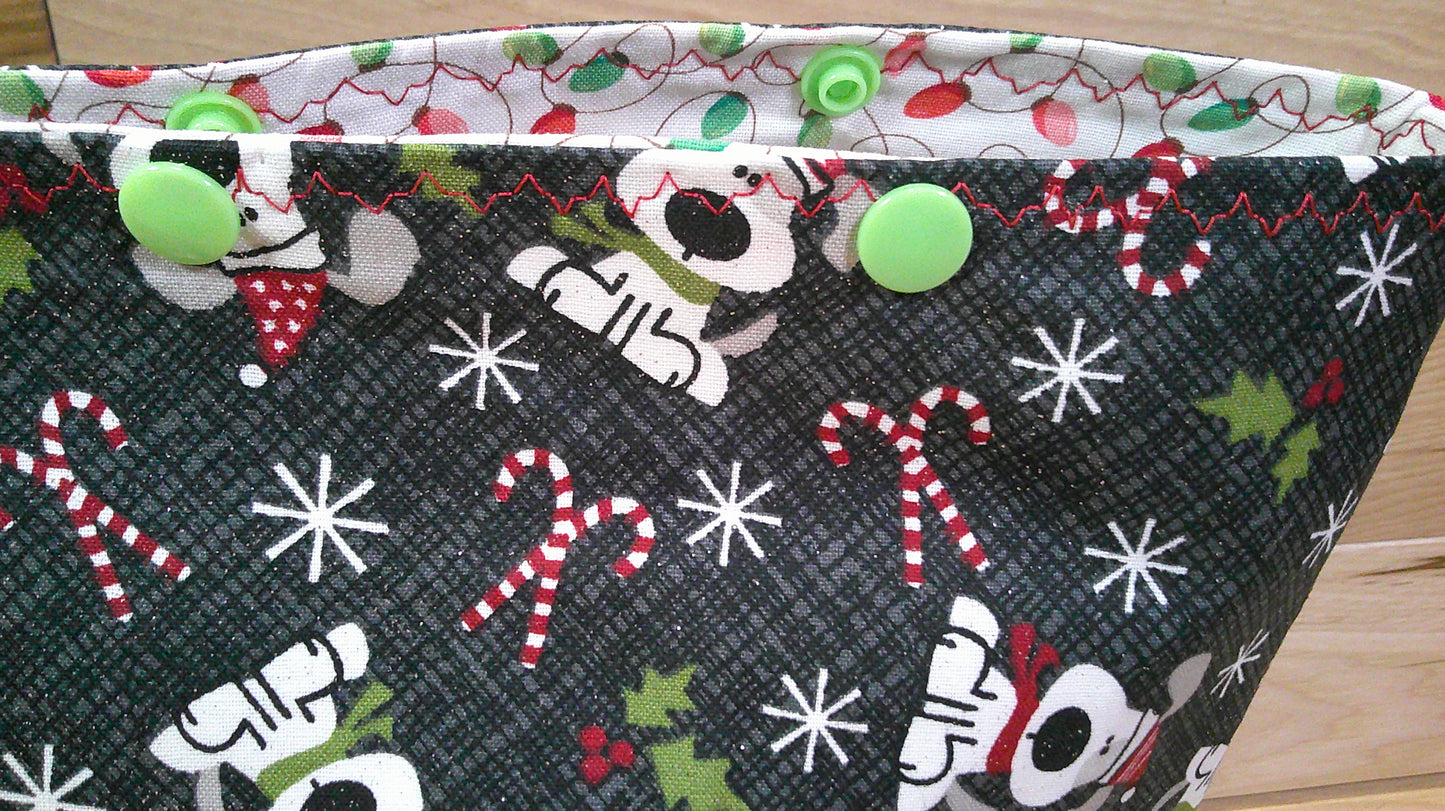 Dogs' w/ holly & Christmas lights ~ Project Bags