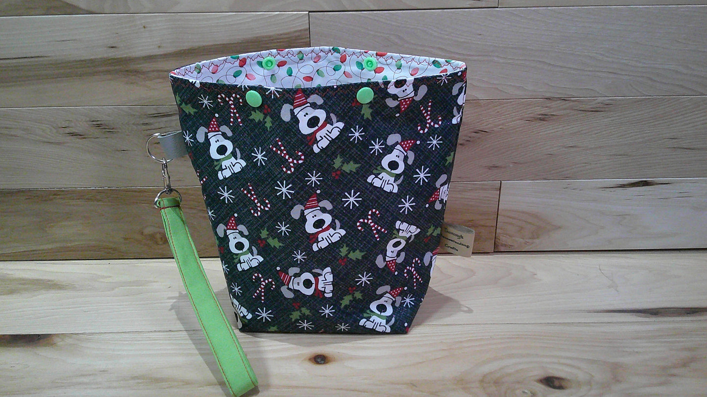 Dogs' w/ holly & Christmas lights ~ Project Bags