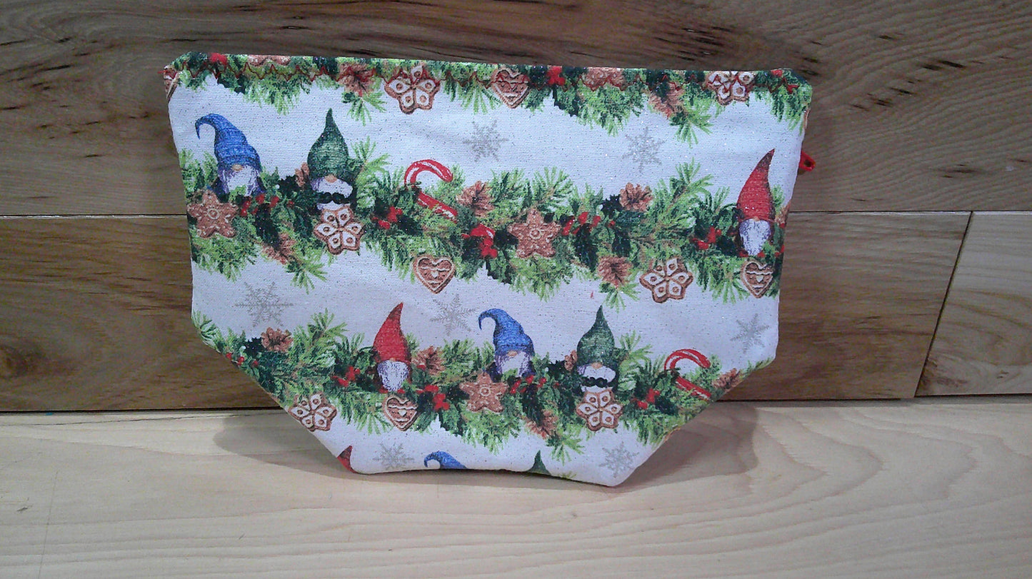 Christmas Gnomes w/ garland ~ project bags