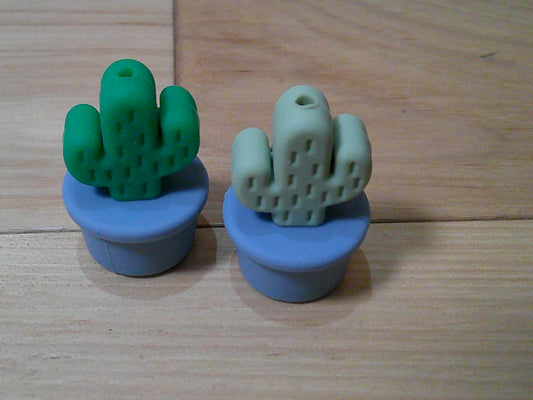 Cactus in pot ~ stitch stoppers