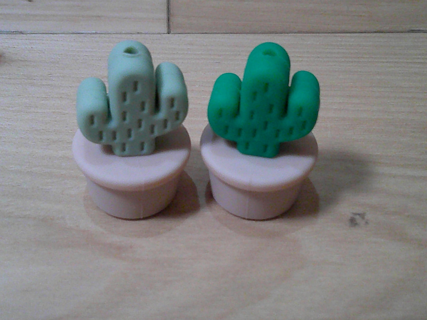 Cactus in pot ~ stitch stoppers