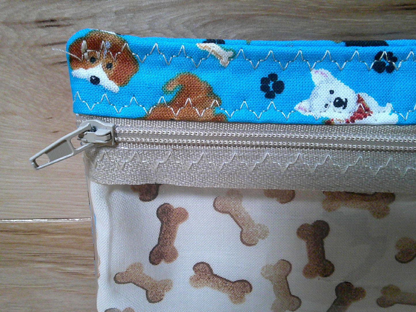 Dogs w/ dog bones ~ project bags