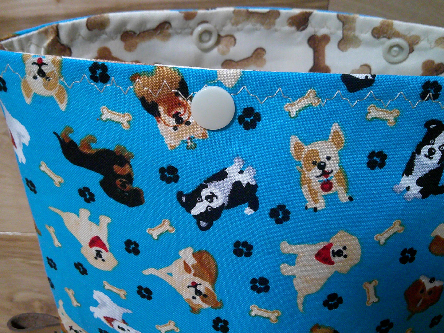 Dogs w/ dog bones ~ project bags