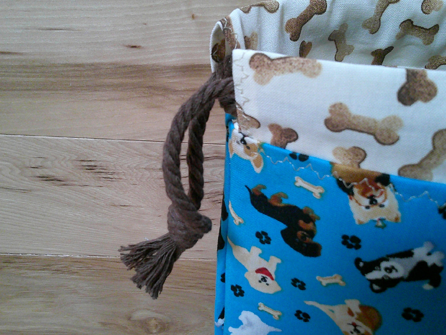 Dogs w/ dog bones ~ project bags