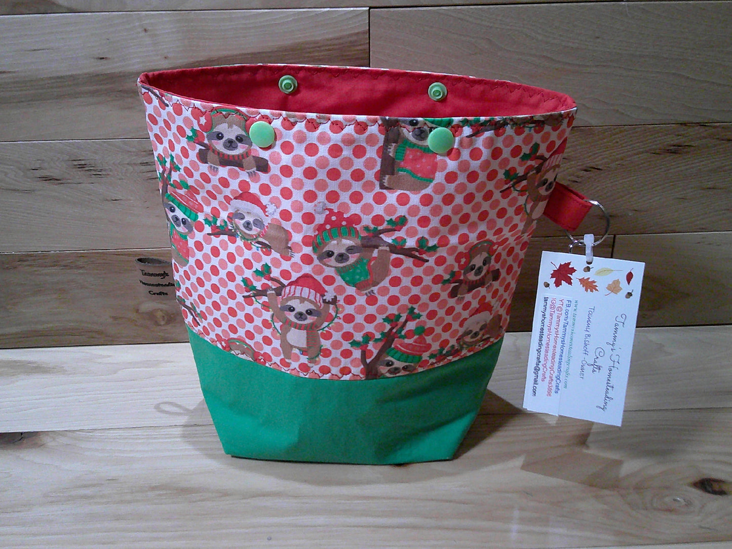 Santa Sloth w/ green & red project bags