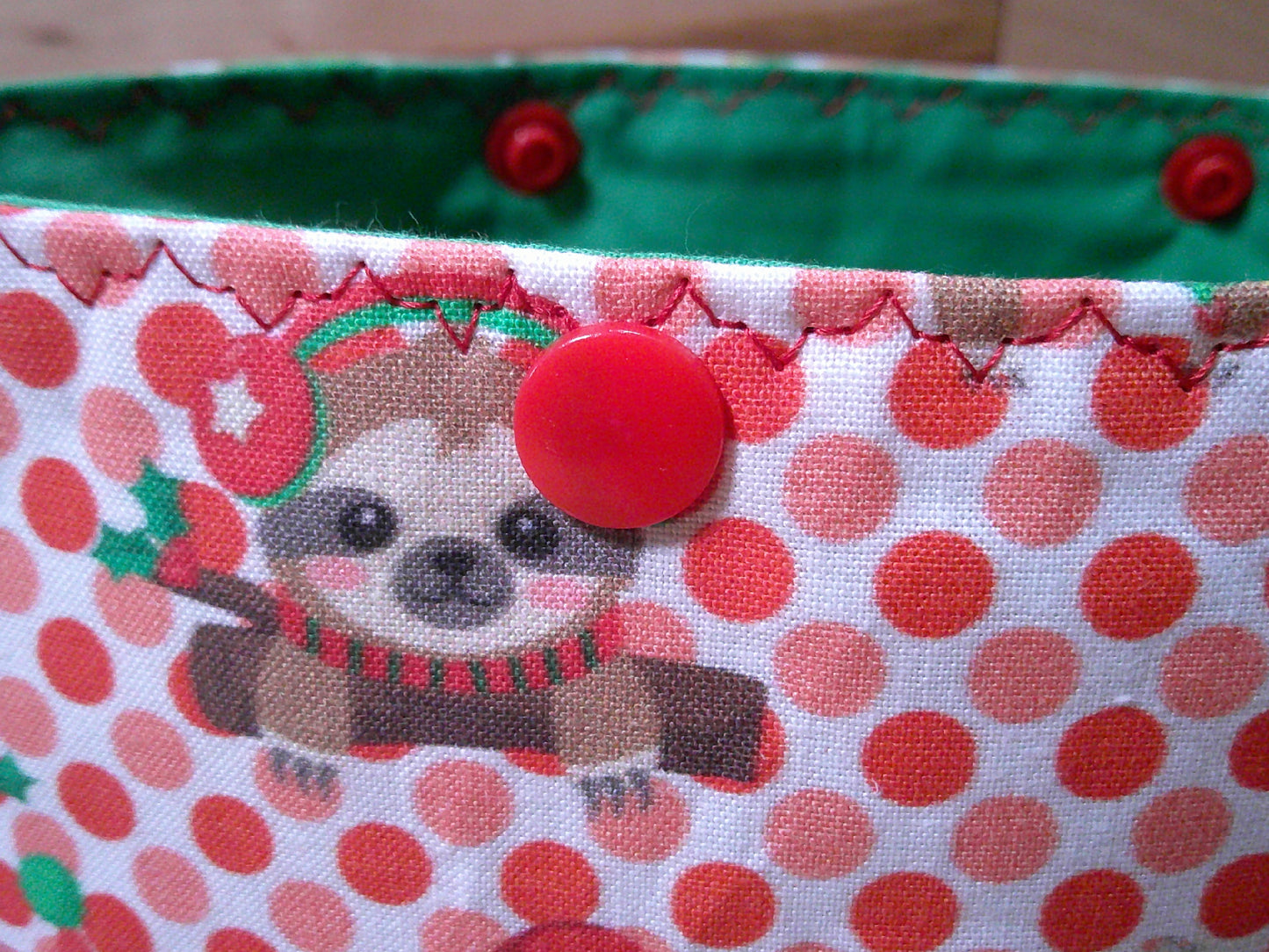 Santa Sloth w/ green & red project bags