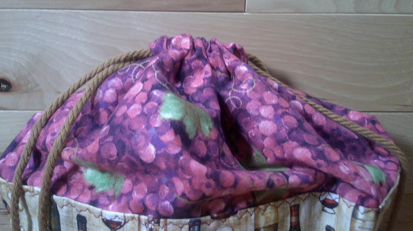 Wine bottles w/ grapes ~ project bags