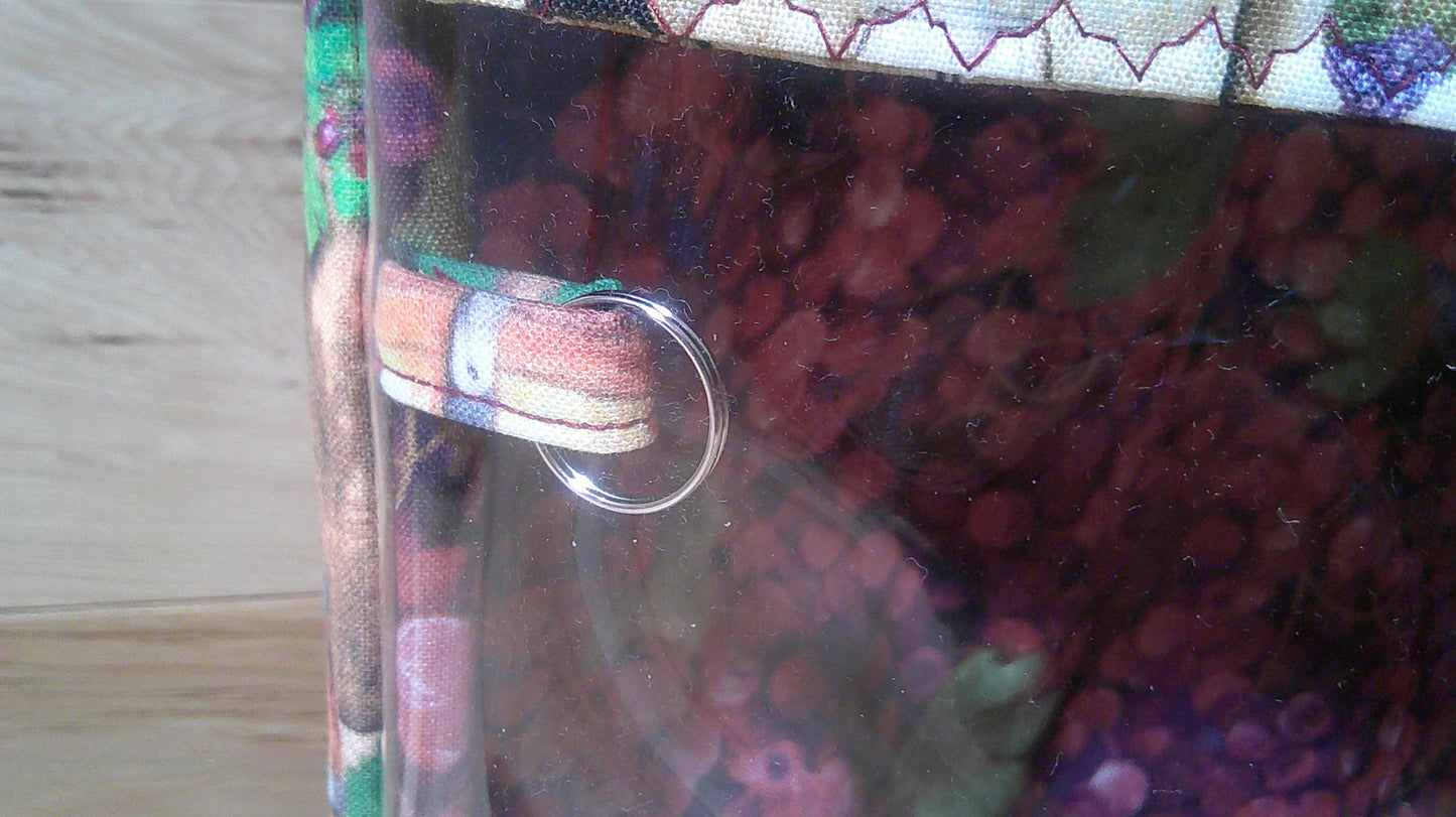 Wine bottles w/ grapes ~ project bags