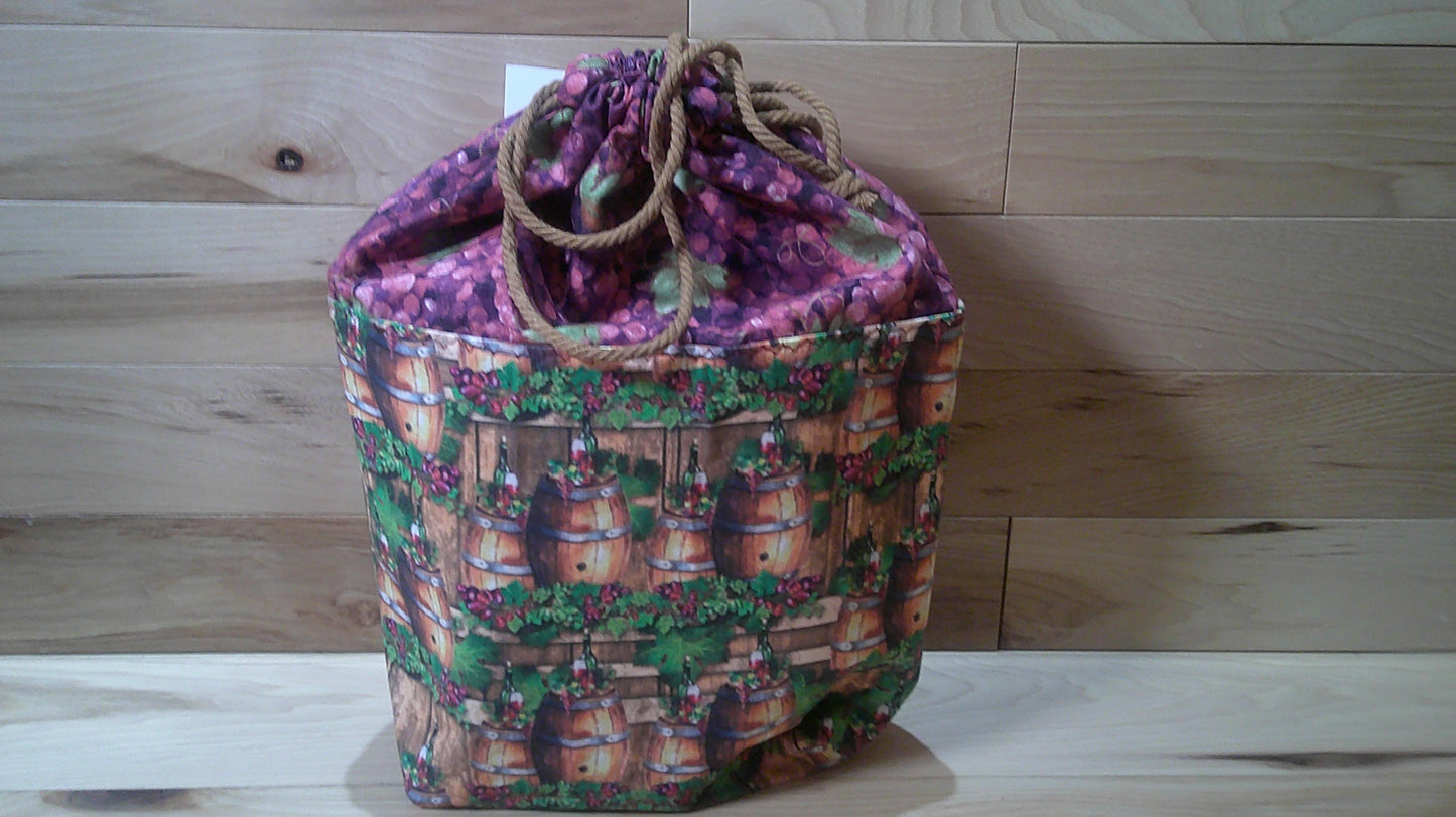 Wine bottles w/ grapes ~ project bags