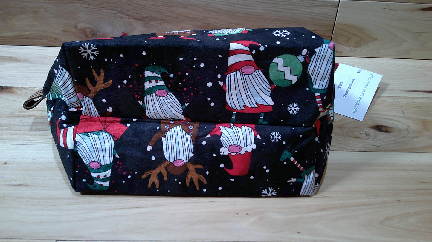 Santa Gnomes w/ red, green & light green dots project bags