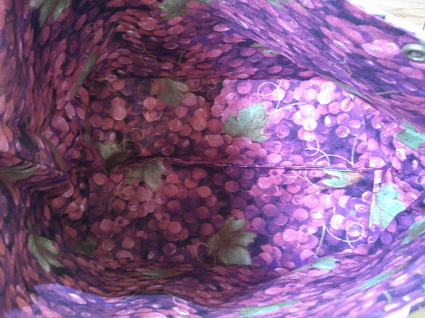 Wine bottles w/ grapes ~ project bags