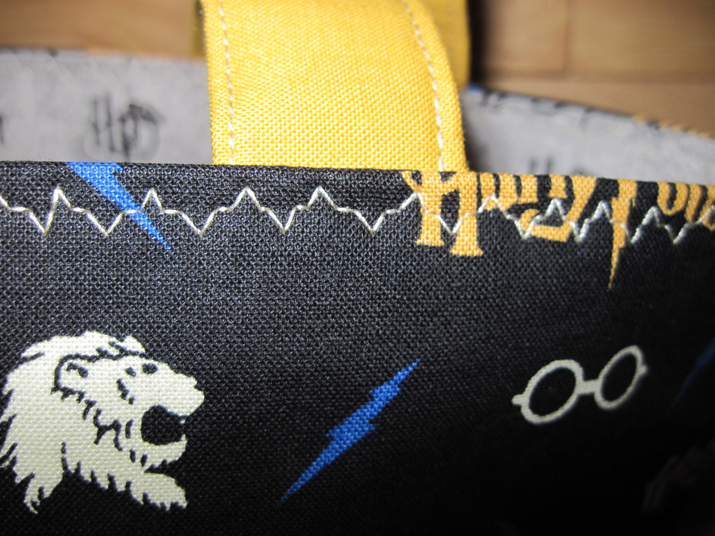 Large Tote Style Bag ~ Gryffindor ~ Harry Potter w/ yellow gold & sewn handles