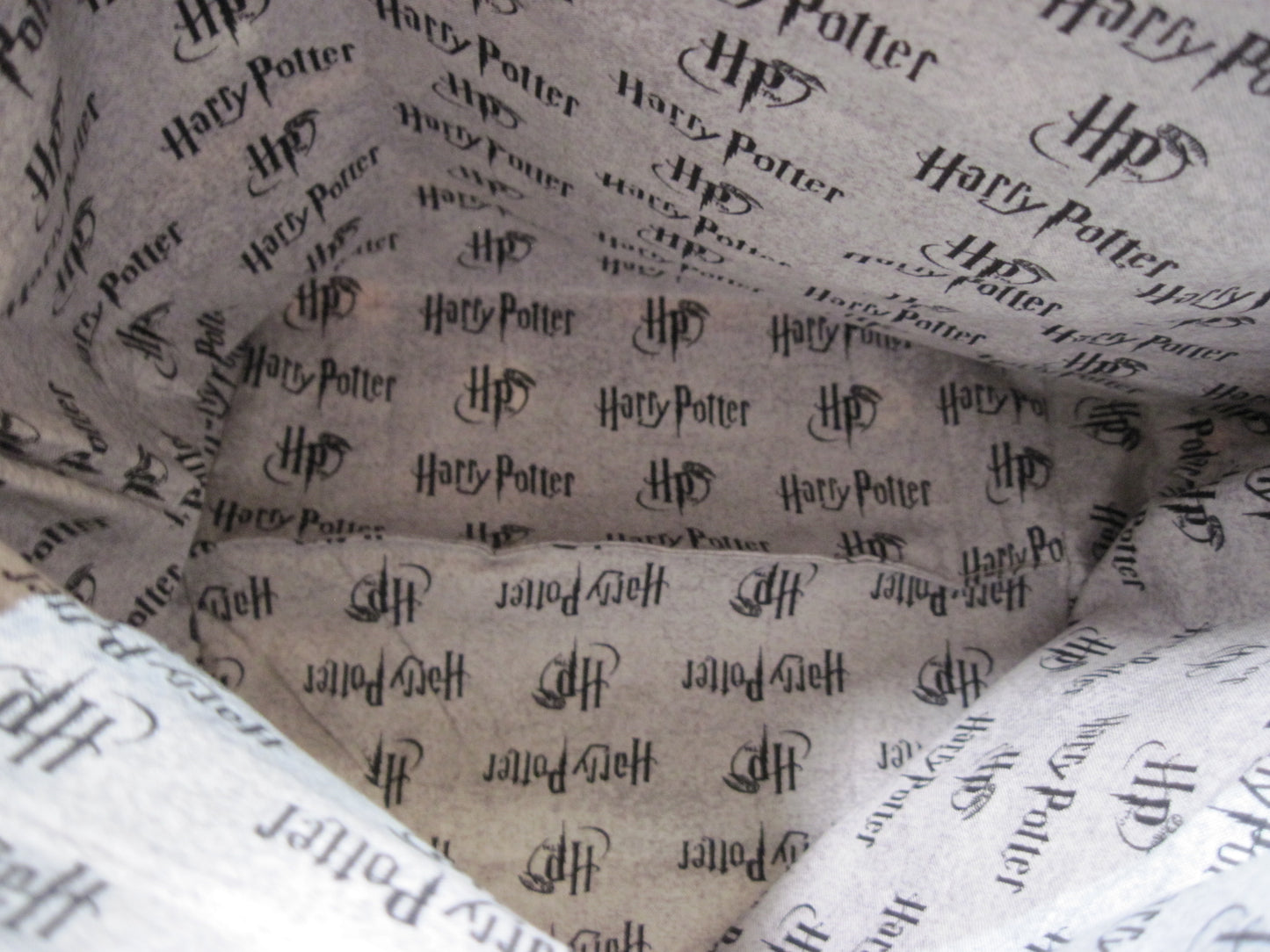 Large Tote Style Bag ~ Gryffindor ~ Harry Potter w/ yellow gold & sewn handles