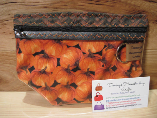 Notions Bag ~ Pumpkins w/ brown basket weave fabric & zipper