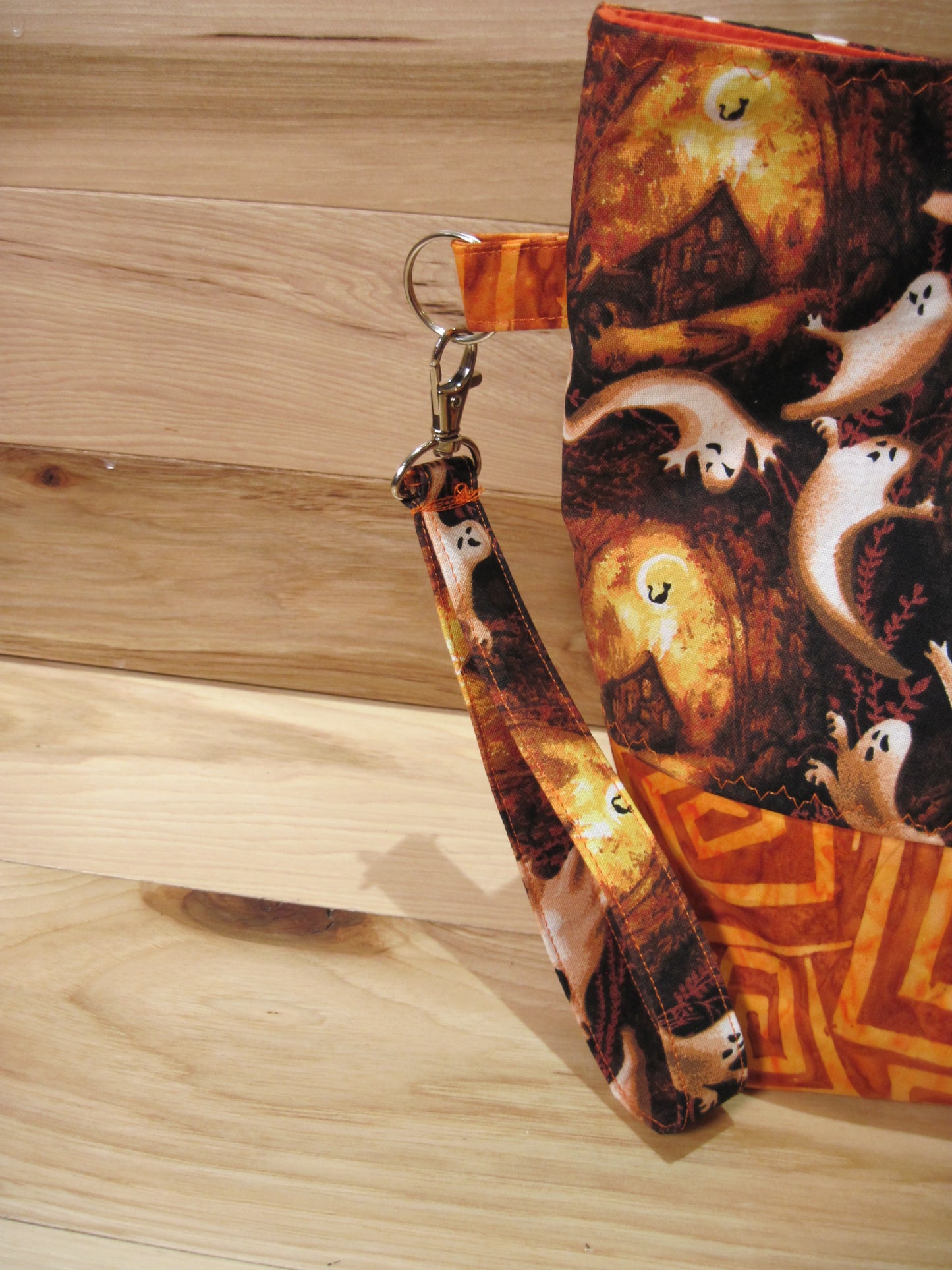 Medium~ Spooky Ghosts w/orange & snaps project bag