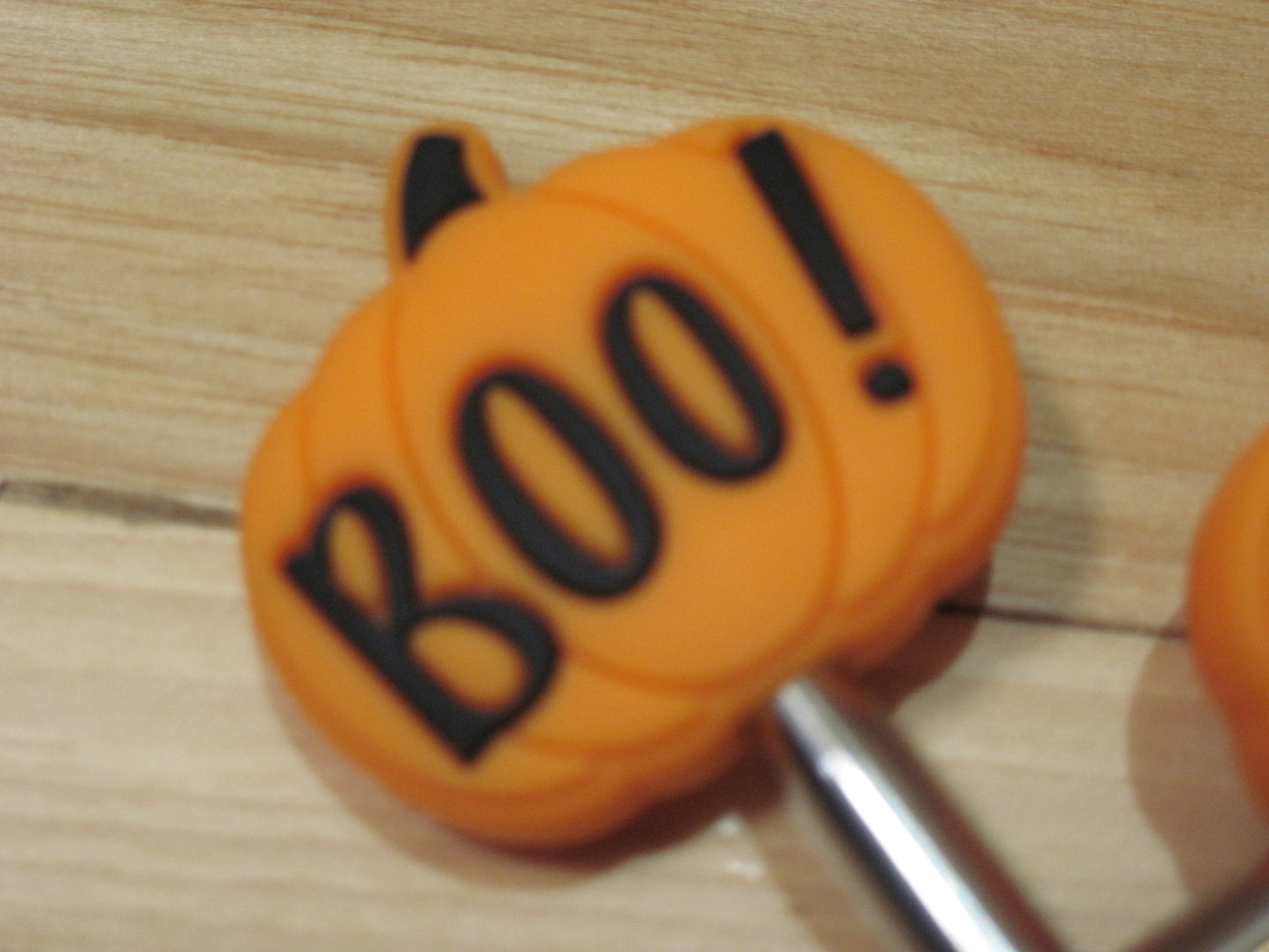 "BOO" pumpkin ~ Stitch Stoppers