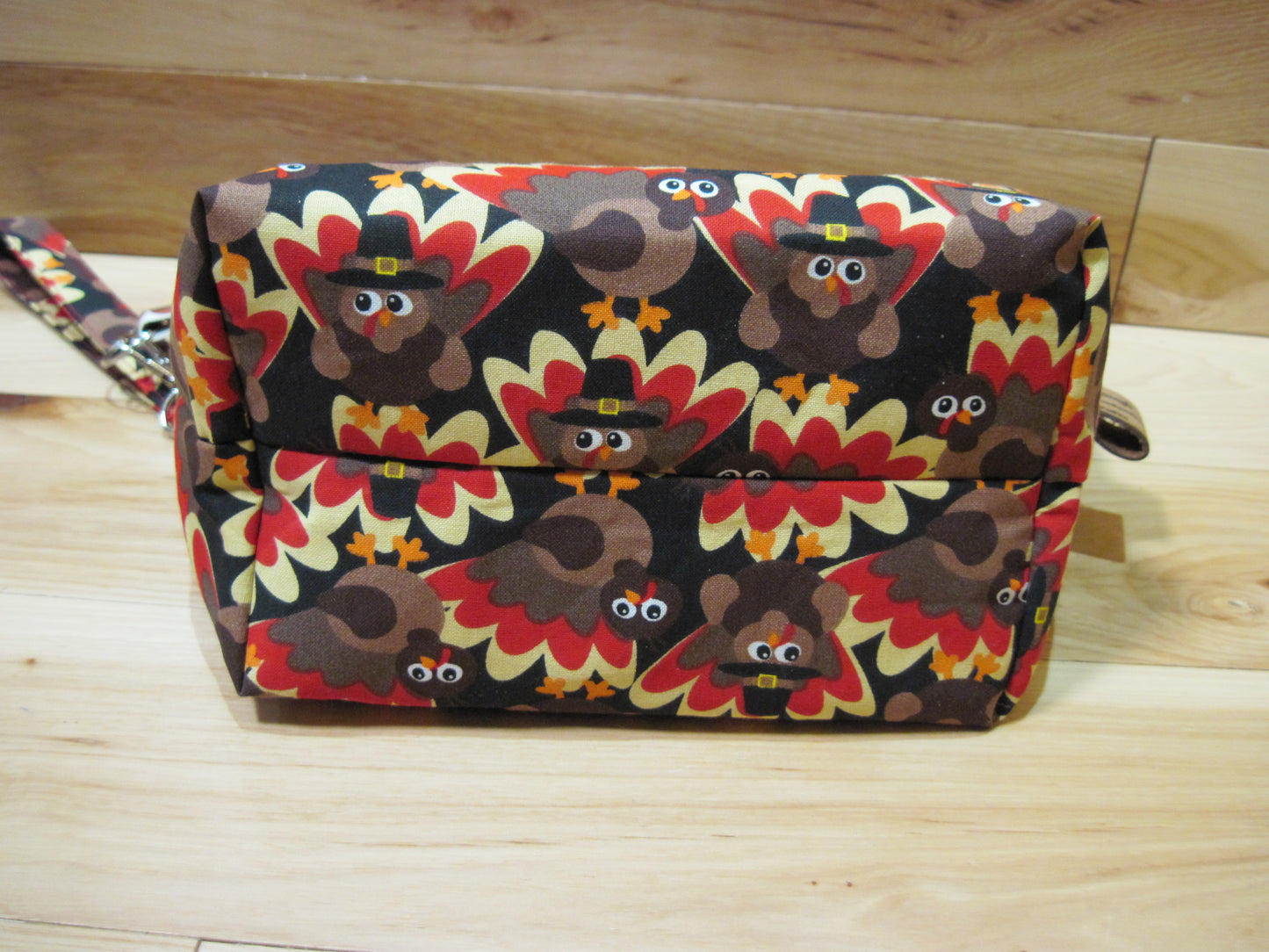 Medium Turkey w/ "gobble gobble" on the inside & snaps project bag