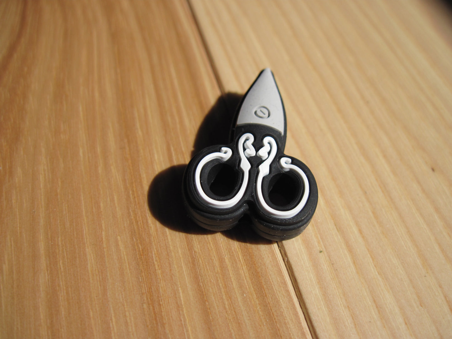 Scissor stitch stoppers