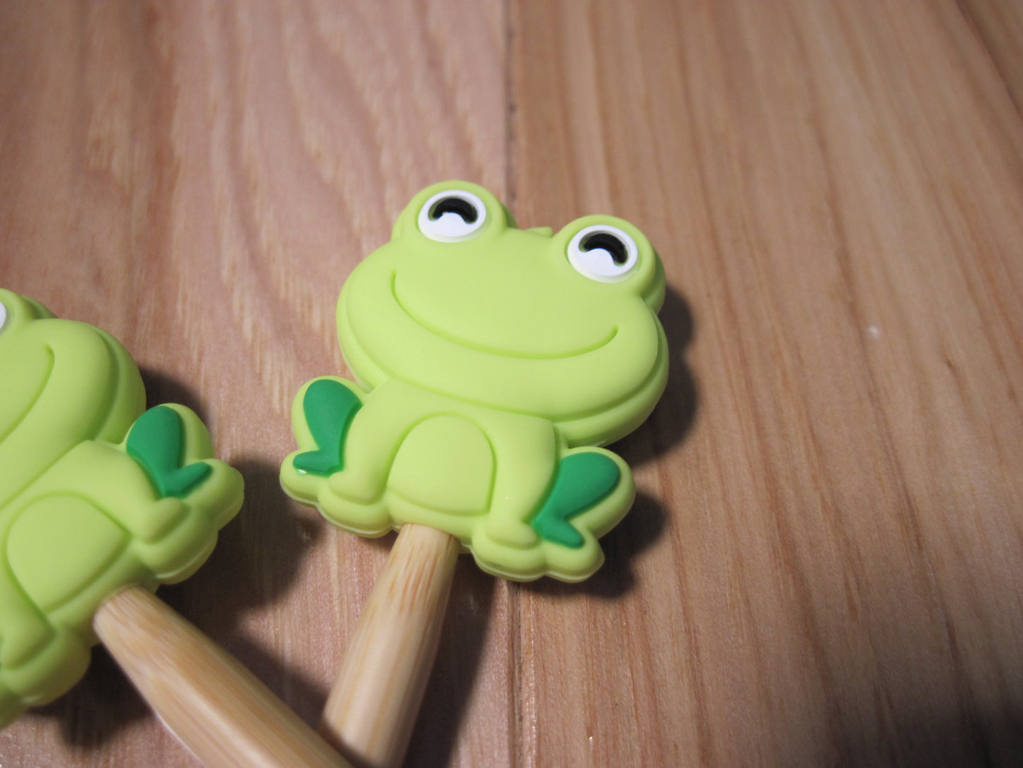 Frog ~ stitch stoppers