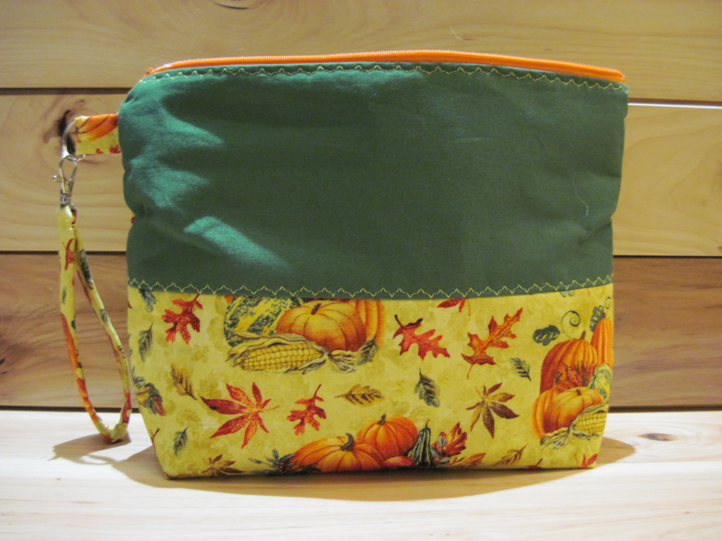 Medium Pumpkin with Green Project bag