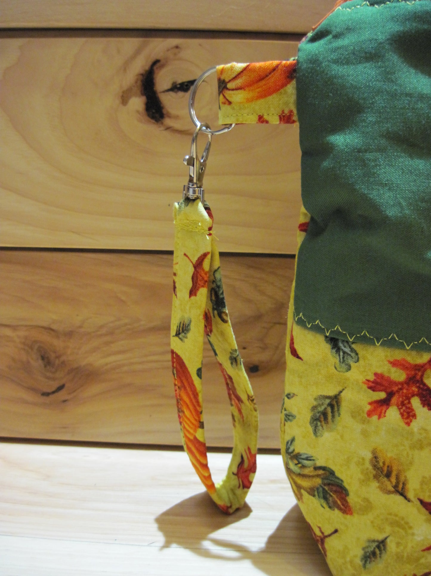 Medium Pumpkin with Green Project bag