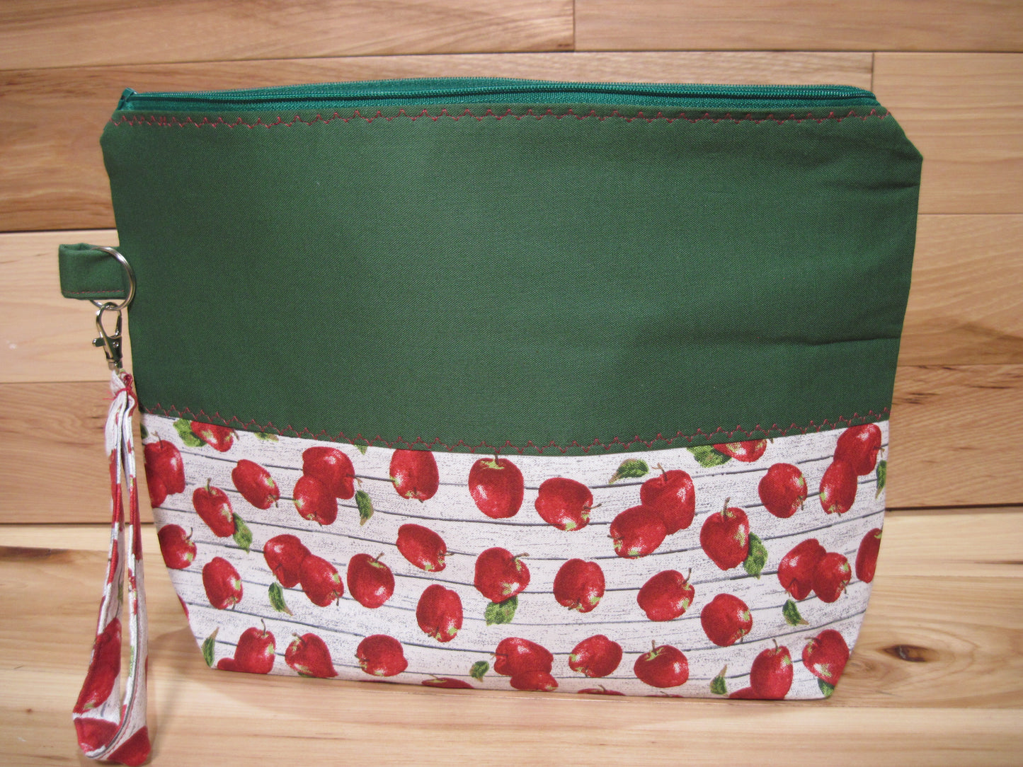 Medium Apple with Green zipper Project bag