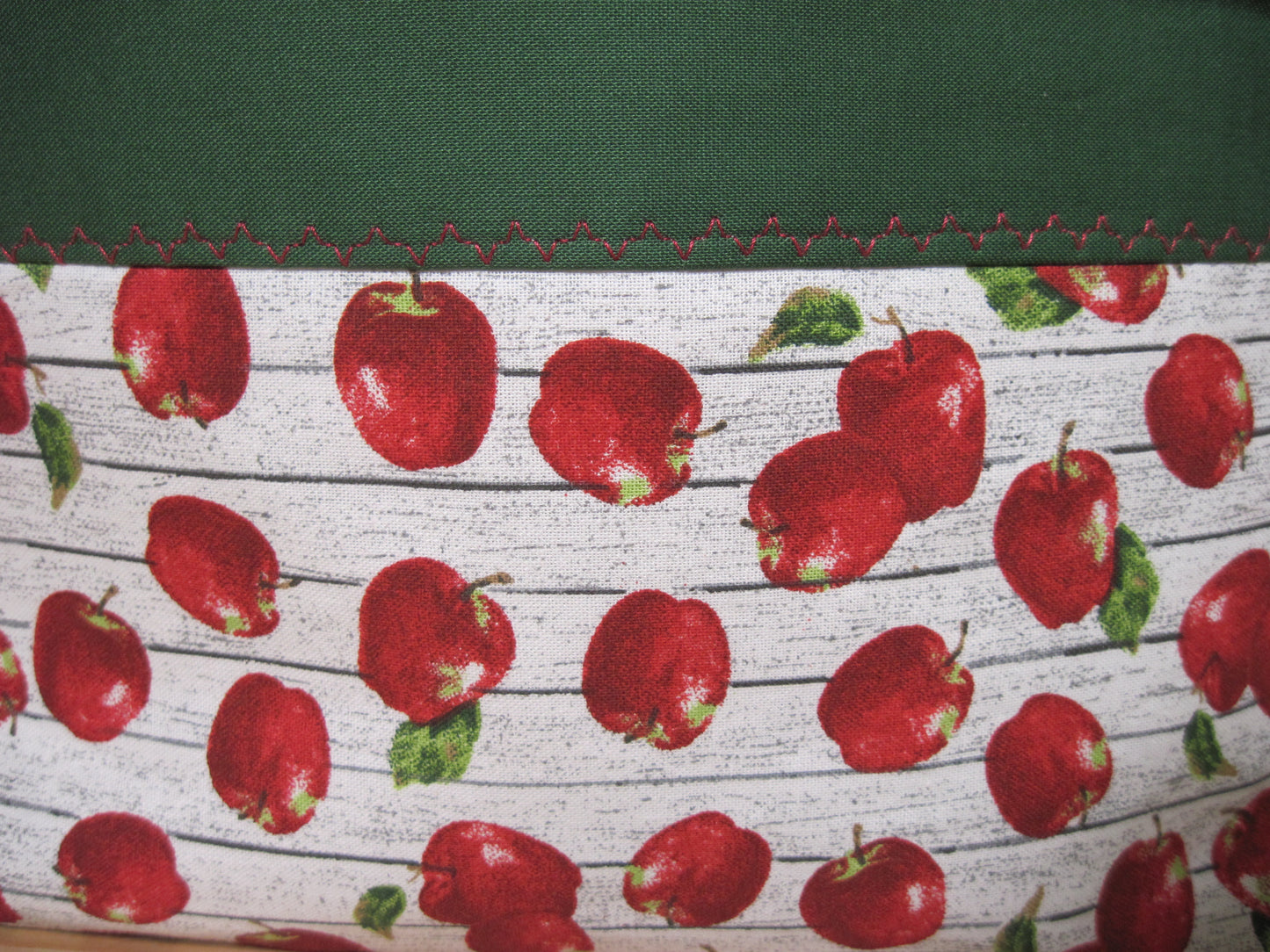 Medium Apple with Green zipper Project bag