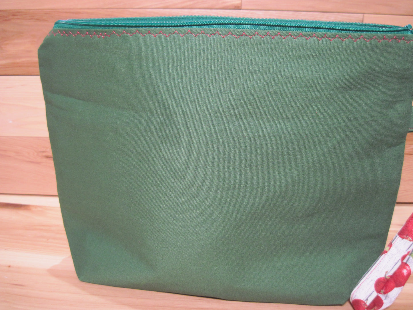 Medium Apple with Green zipper Project bag