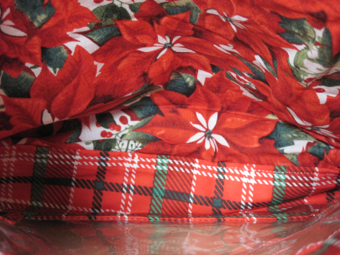 Medium Windows Plaid with Poinsettia project bag