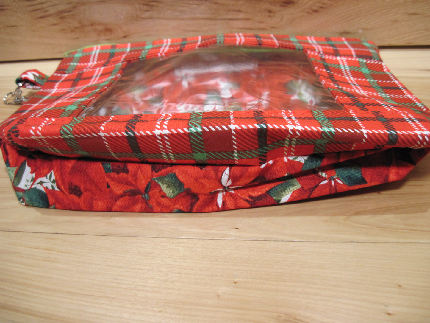 Medium Windows Plaid with Poinsettia project bag