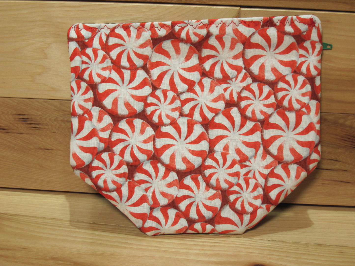 Notions Bag Candy Cane Lights w/ peppermint candies/ green zipper