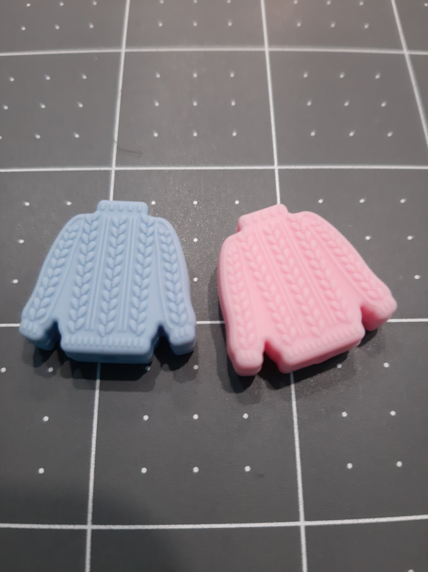 Knitted Sweater ~ stitch stoppers