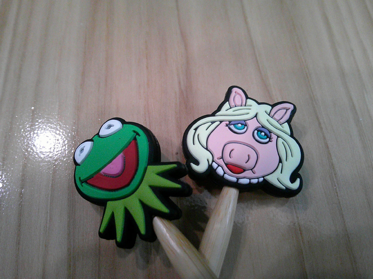 Kermit the frog & Miss Piggy ~ stitch stoppers
