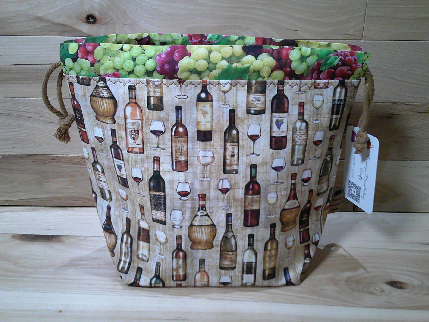 Wine bottles w/ grapes ~ project bags