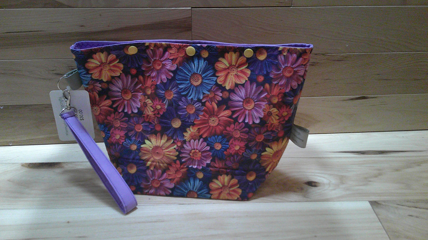 Knitted & Crocheted Small Daisies ~ project bags