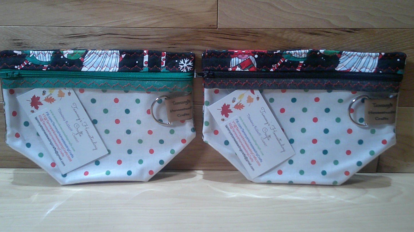 Santa Gnomes w/ red, green & light green dots project bags