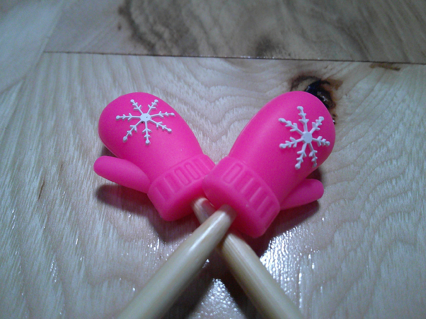 Winter mitten w/ snowflake ~ stitch stoppers