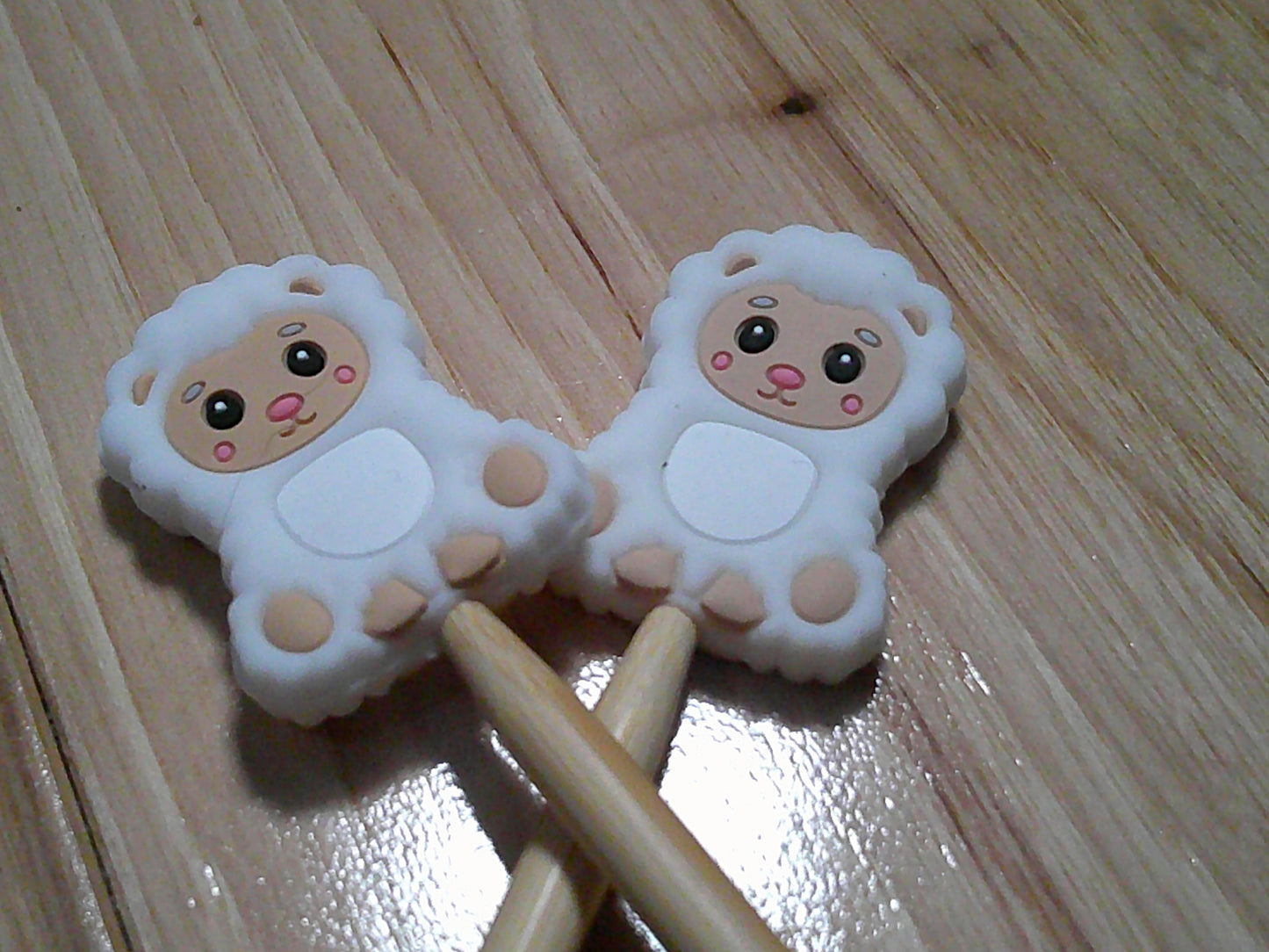 Cute sitting Sheep ~ stitch stoppers