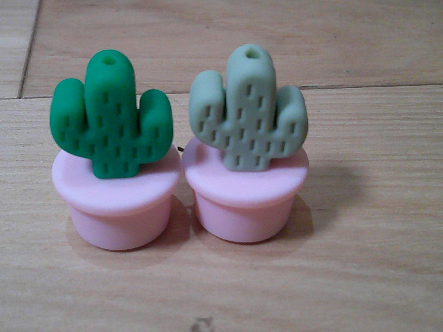 Cactus in pot ~ stitch stoppers