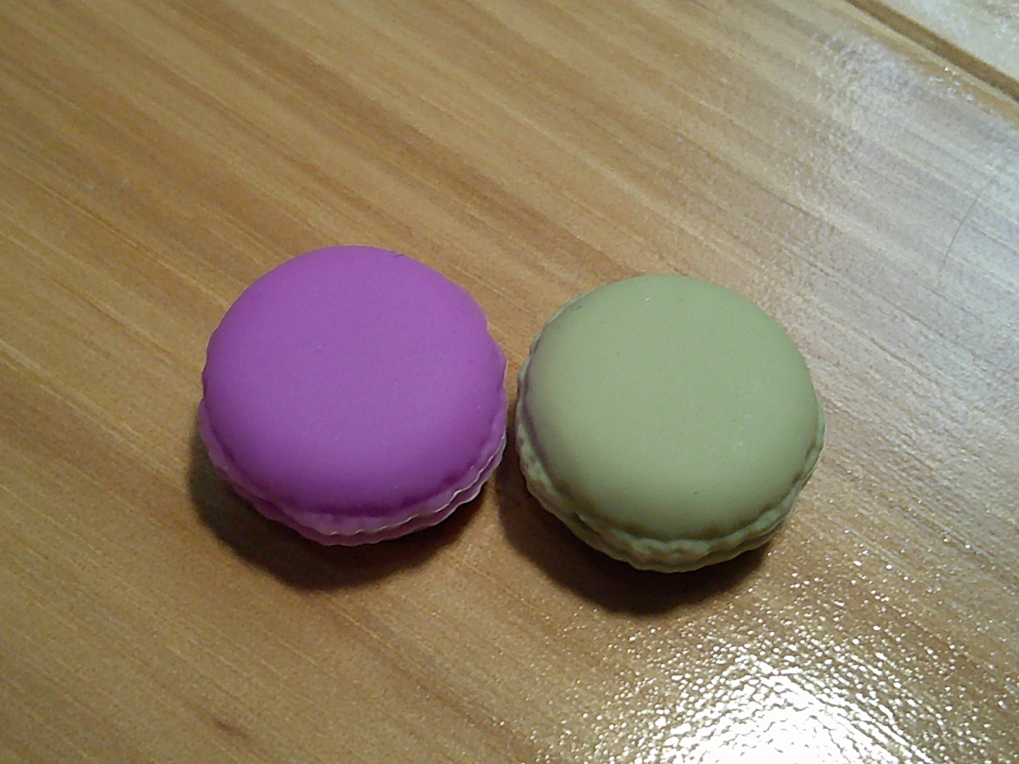 Macaroon~ stitch stoppers