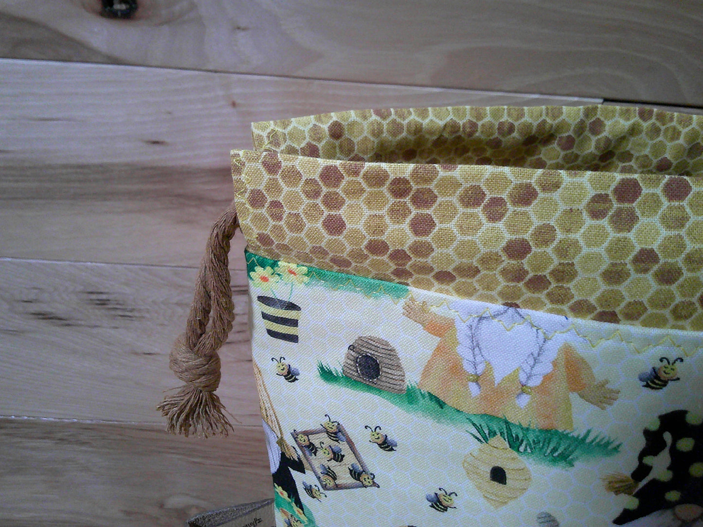 Bee Gnomes w/ honeycomb ~ project bags