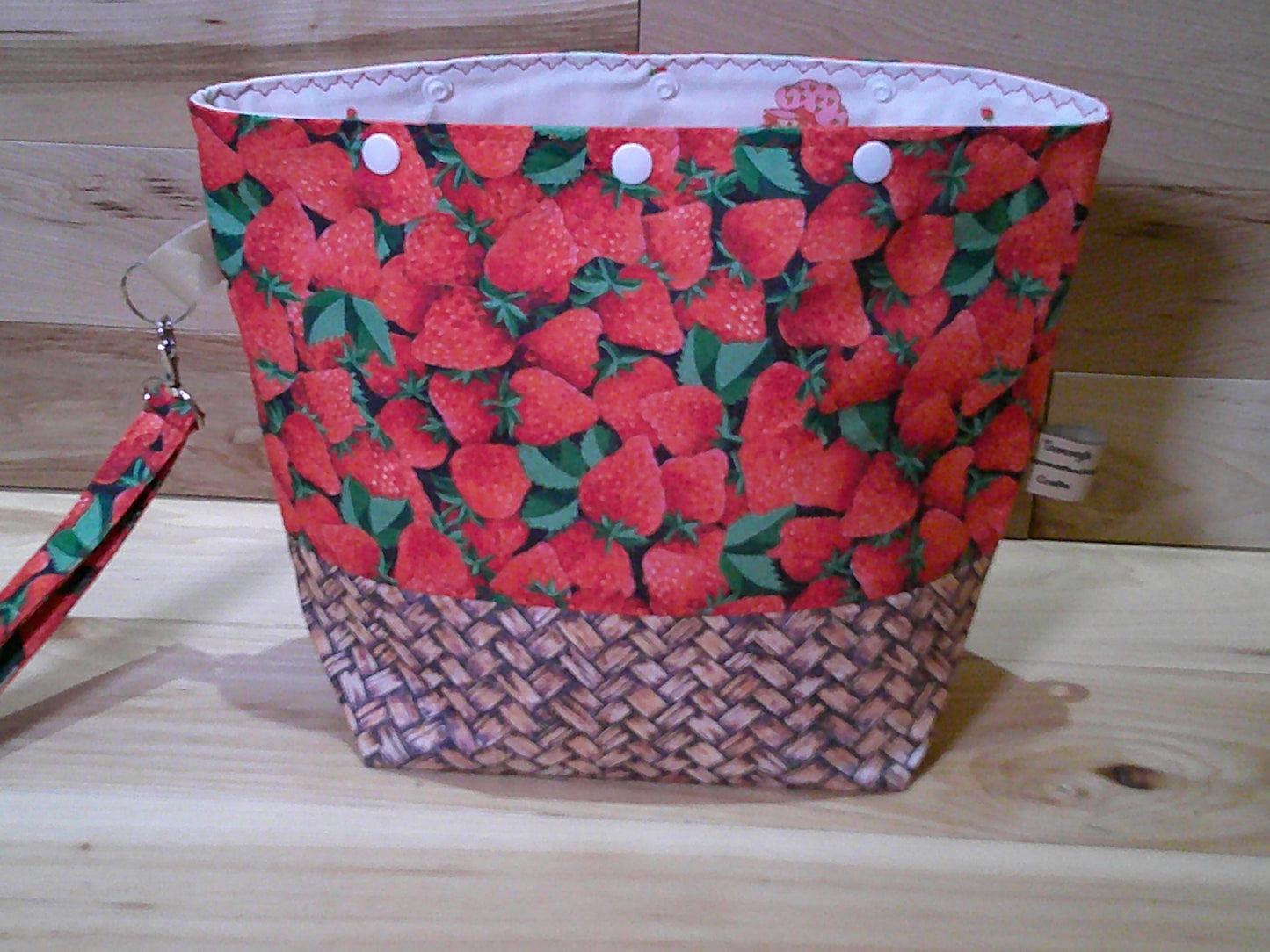 Strawberry in basket ~ project bags