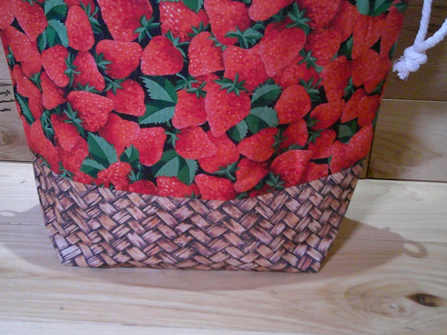 Strawberry in basket ~ project bags