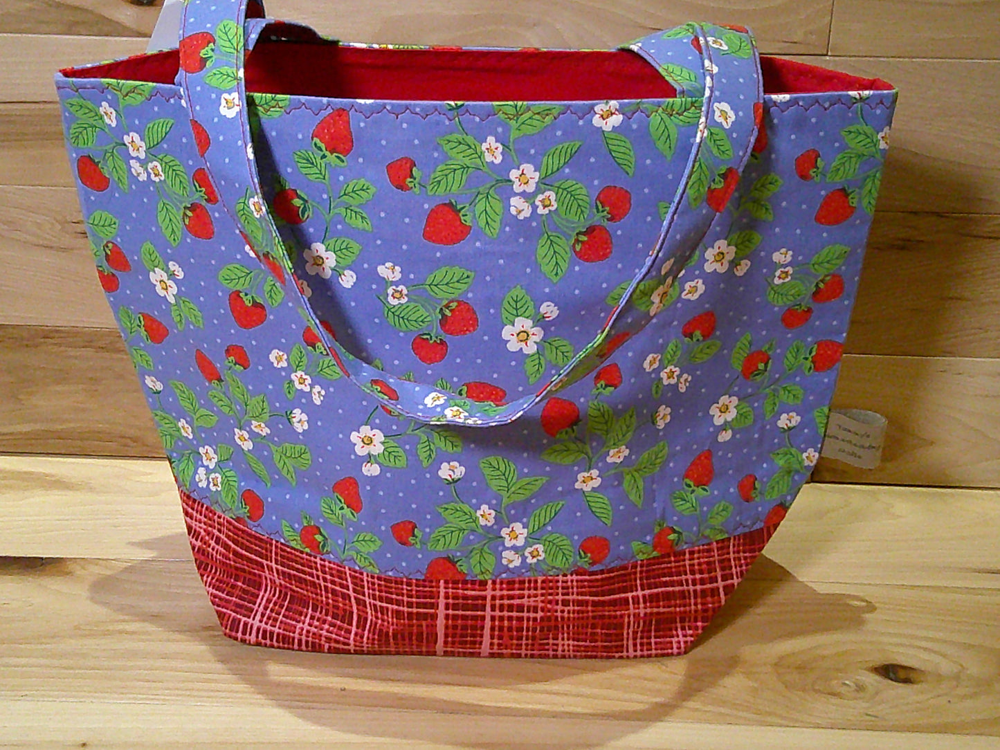 Strawberries on the vine ~ project bags